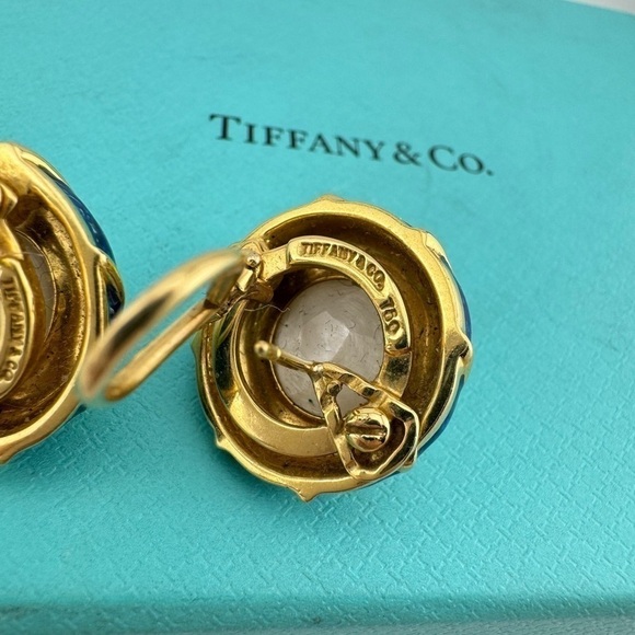 Vintage Tiffany & Co. Mabe Pearl Clip Earrings Blue Enamel 18k Yellow Gold 23g - Picture 4 of 6